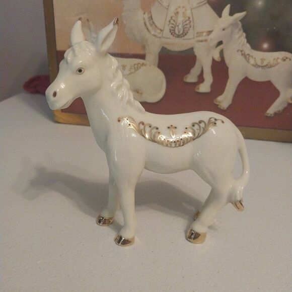 Vintage Bon Ton Jade Porcelain Nativity Animals Camel Cow Donkey Christmas Set 3 - Picture 12 of 16